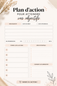 Femme souriante travaillant sur son plan d'action pour atteindre ses objectifs personnels.