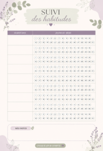Femme utilisant un tracker d'habitudes dans son journal