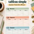 Personne créant un tableau de budget sur son ordinateur portable, entourée de documents financiers.