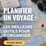 Femme utilisant une application sur son smartphone pour planifier un voyage.